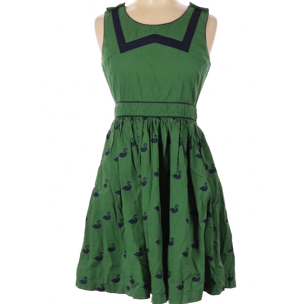ModCloth Knitted Dove  New Girl Swan Dress